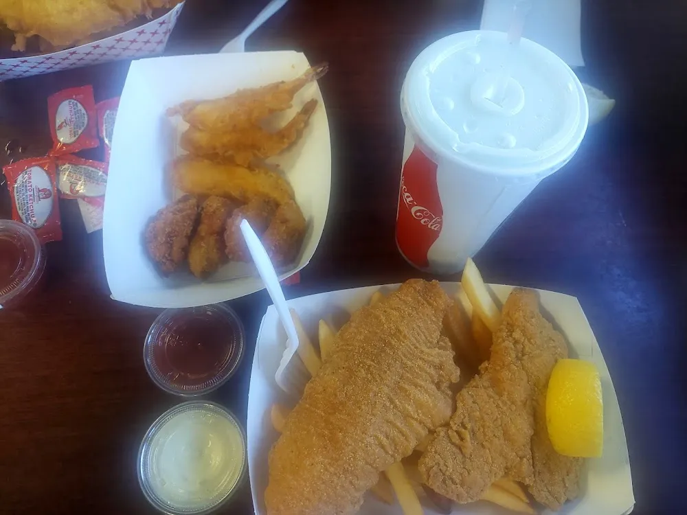 Prawns and Oysters with Catfish Two Pieces